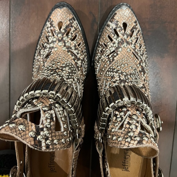 Jeffrey Campbell Calhoun cutout bootie - Picture 5 of 5